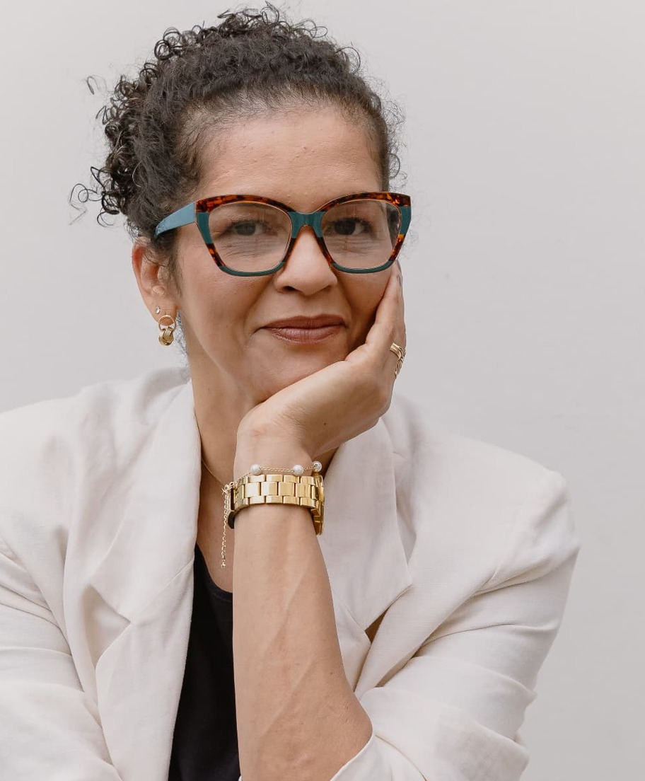 Retrato de Val Almeida